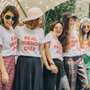 Ropa para grupos y collas en Olot: Viste tu identidad con NotisNot